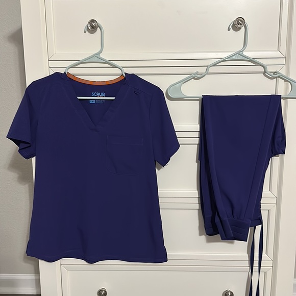 Scrub Joy Dark Purple Scrubs SP/SP - Picture 2 of 4